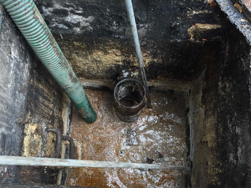 三步两桥隔油池清理